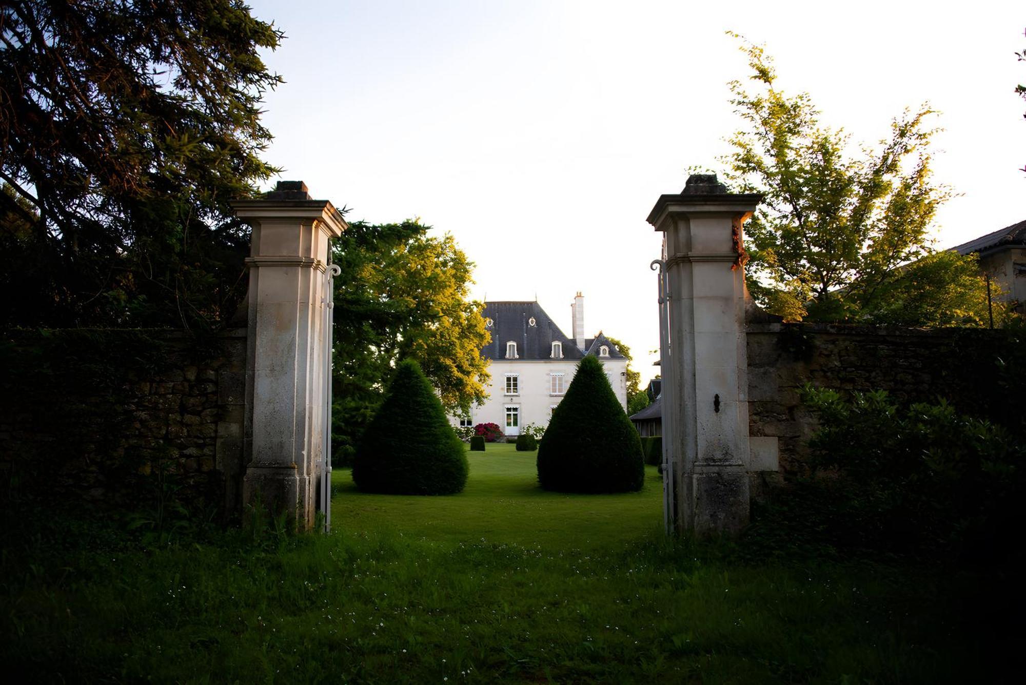 Bed and Breakfast Domaine De La Briouse Sanxay Esterno foto