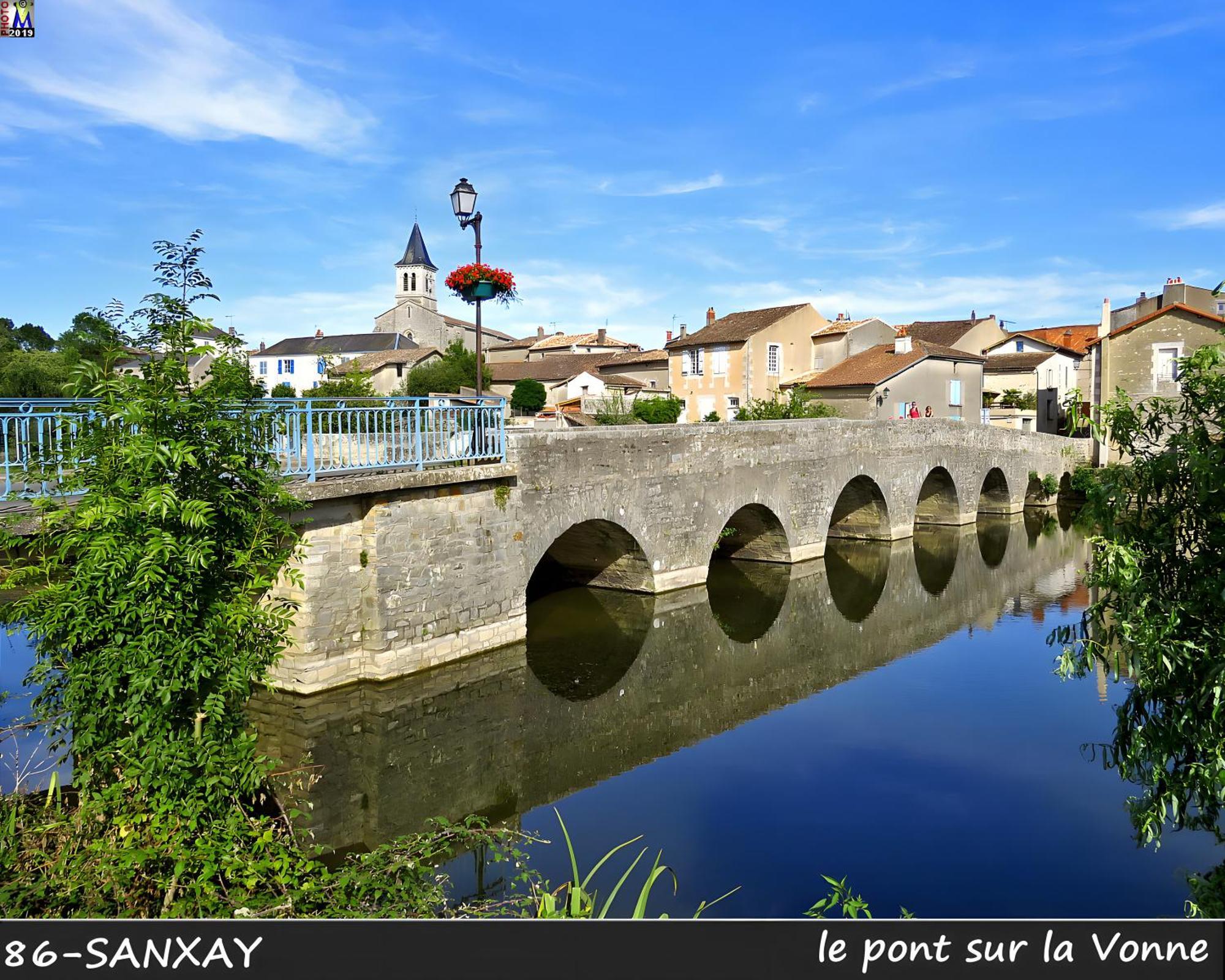 Bed and Breakfast Domaine De La Briouse Sanxay Esterno foto