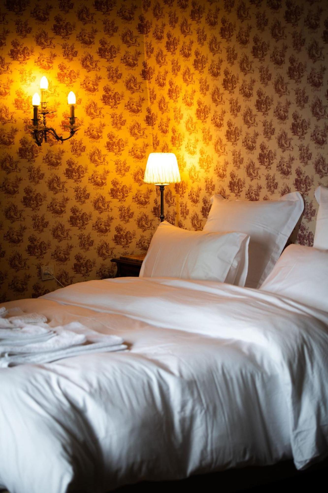 Bed and Breakfast Domaine De La Briouse Sanxay Esterno foto